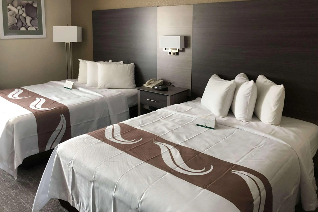 Quality Inn & Suites Roanoke - Fort Worth North