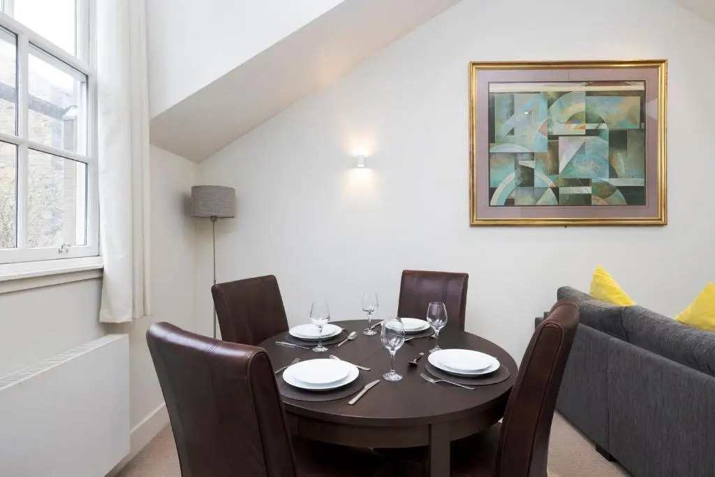 ALTIDO Contemporary and Vibrant 1BR flat near Princes Street