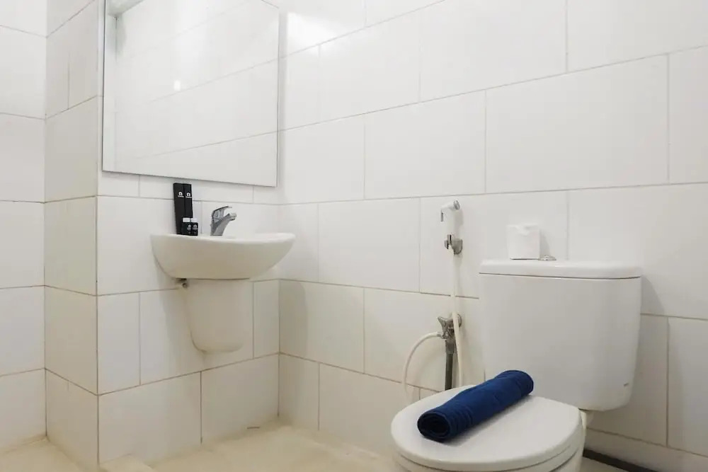 Homey and Comfy 2BR Apartment at Waterplace Residence