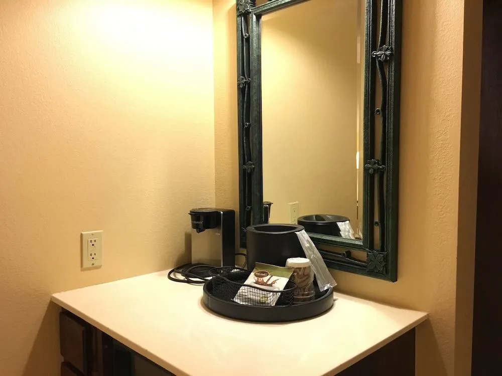 Norwood Inn & Suites