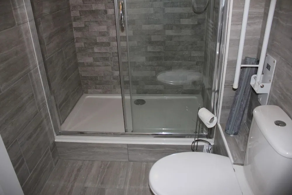 1 Quayside Court - 3 bedroomed ground floor apartment with sea views