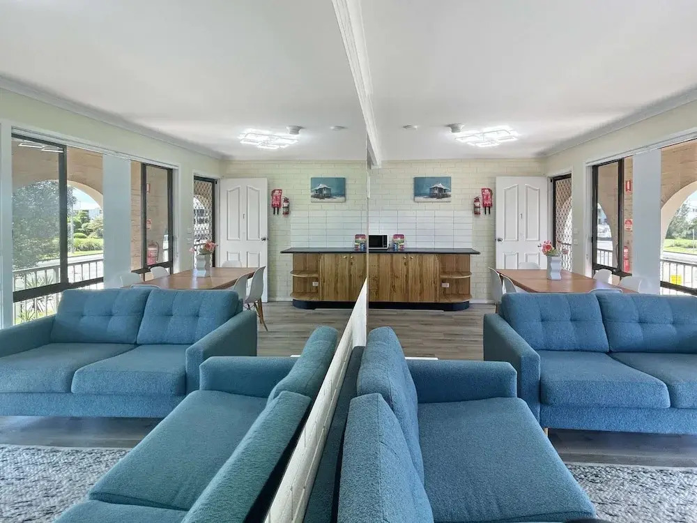 Charming 2-bed Apartment With Bay Views