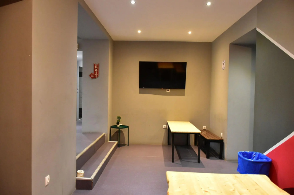 Zorbas Hotel - Hostel