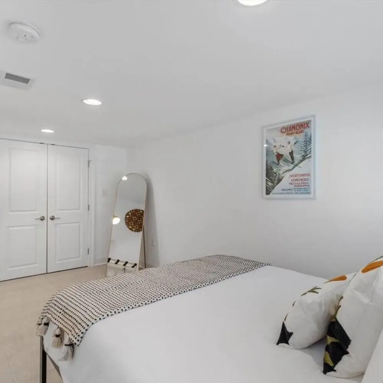 Stone s Throw From Capitol Hill Free Parking