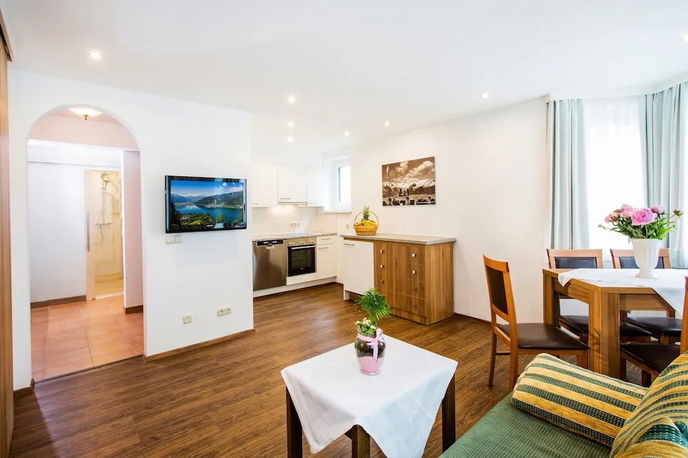 Neue Post Apartments