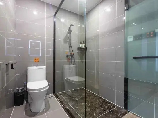 Huayi Hotel