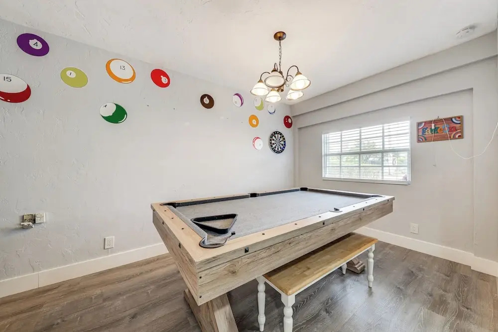 1 Mi to Beach: Sunny Lantana Cottage w/ Pool!