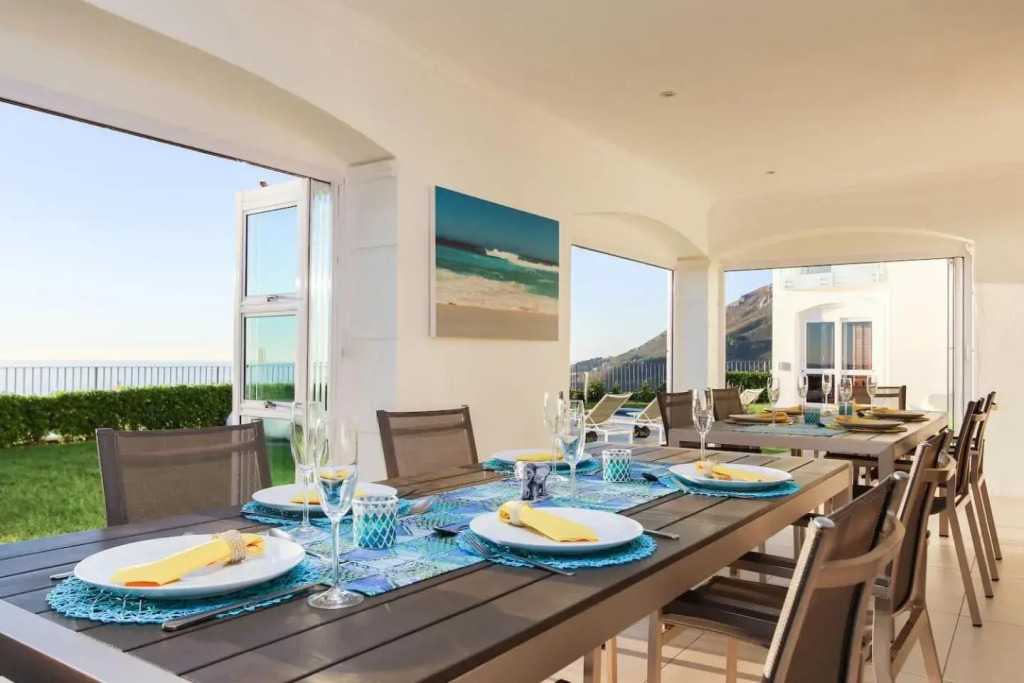 34 Theresa Avenue - Spectacular Villa with Panoramic Views