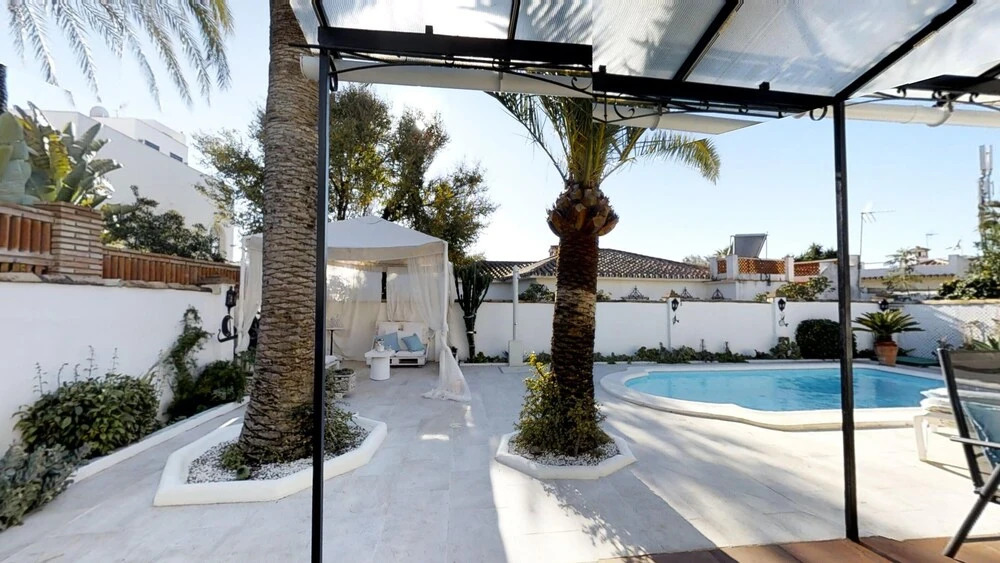 Great Villa Near Beach