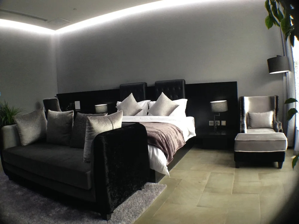Air Hotel