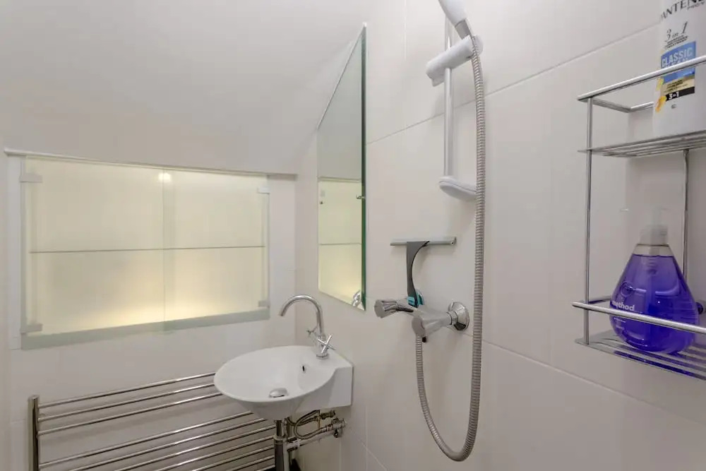 2 Bedroom Victorian Flat in the Heart of Islington