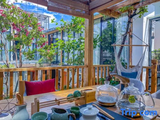 Xiangshan's Island·Viewing House Tipsy Designer Light Luxury Beauty