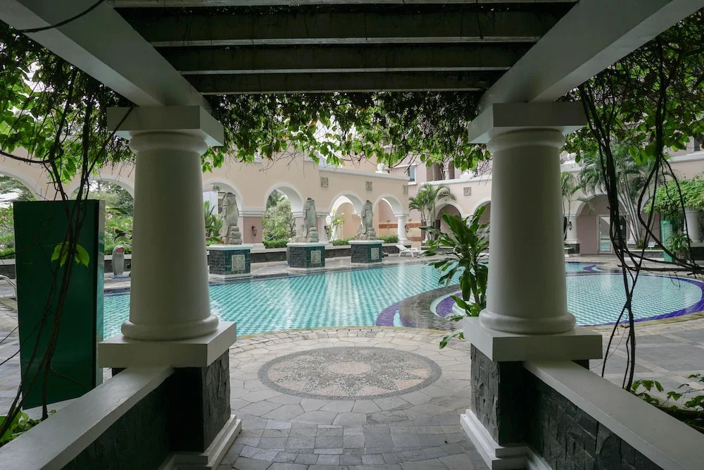 Classic and Warm 2BR Gading Mediterania Apartment