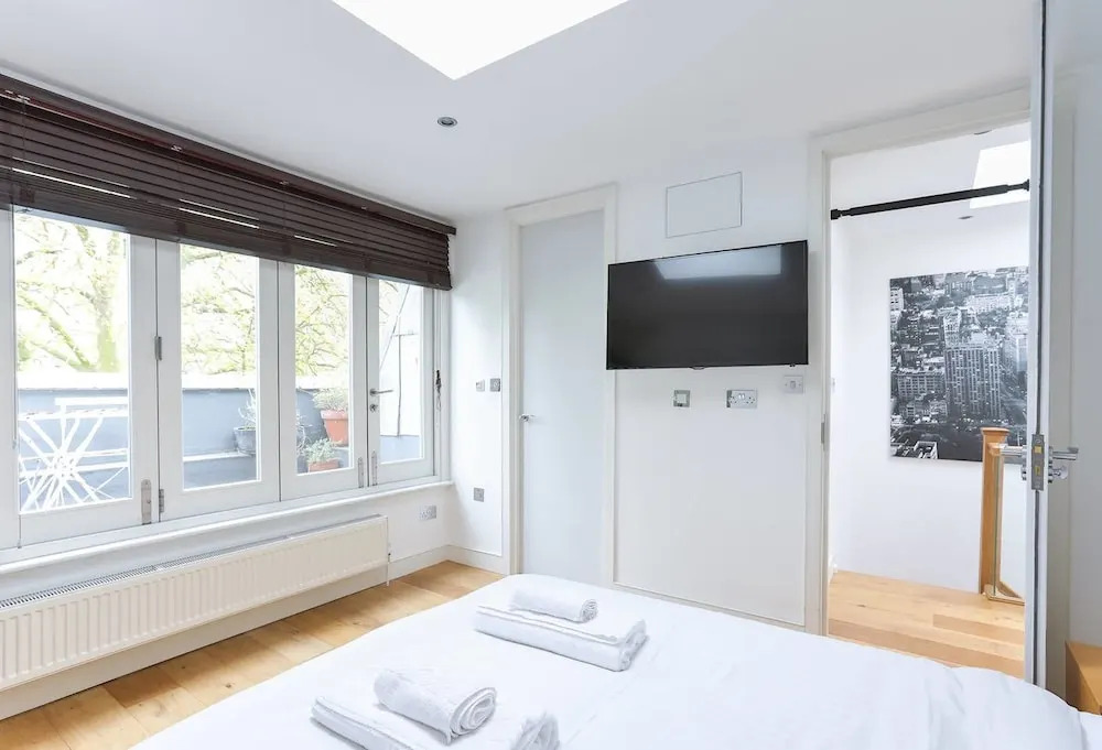 3BR Duplex + Balcony!