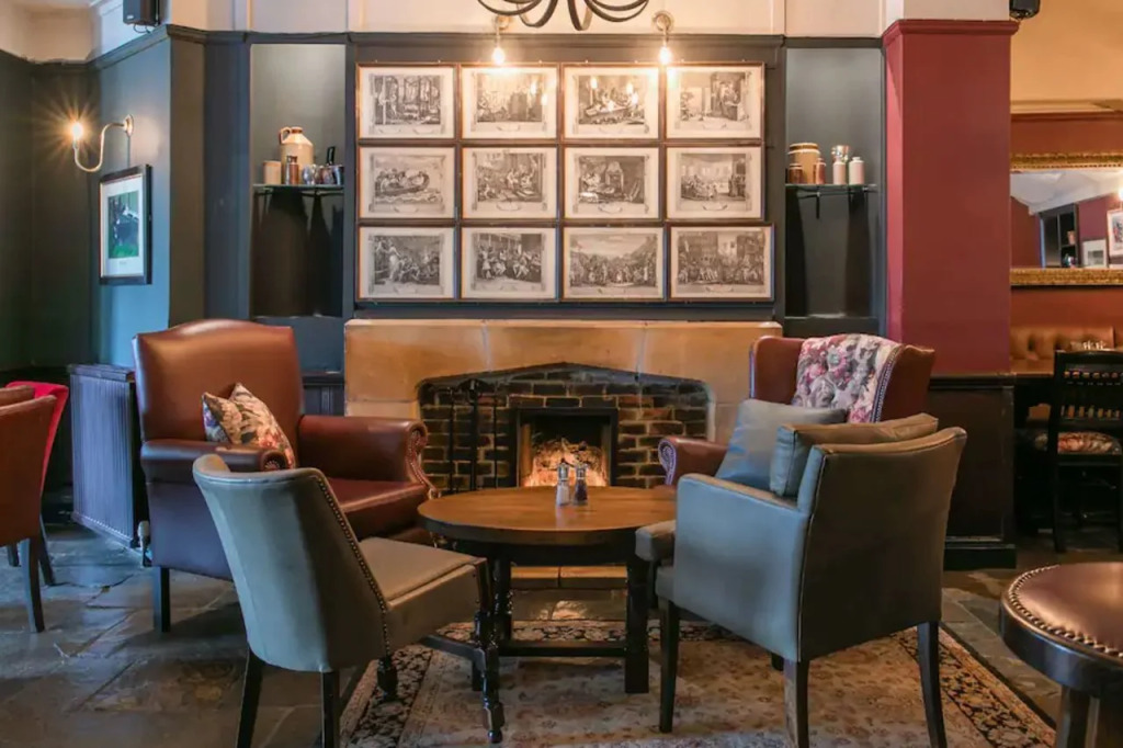 Rose And Crown Hotel