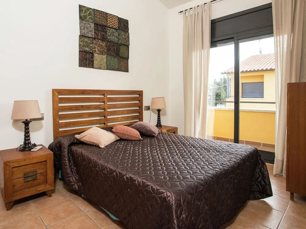 Cozy Holiday Home in Urbanització Bon Relax With Pool