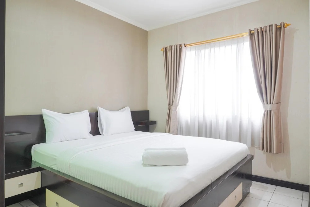 Cozy And Simply Look 2Br At 12Nd Floor Puri Garden Apartment