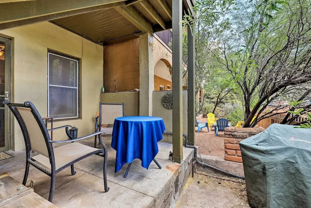 Home w/ Gas Grill - Walk to Bisbee Brewing Co