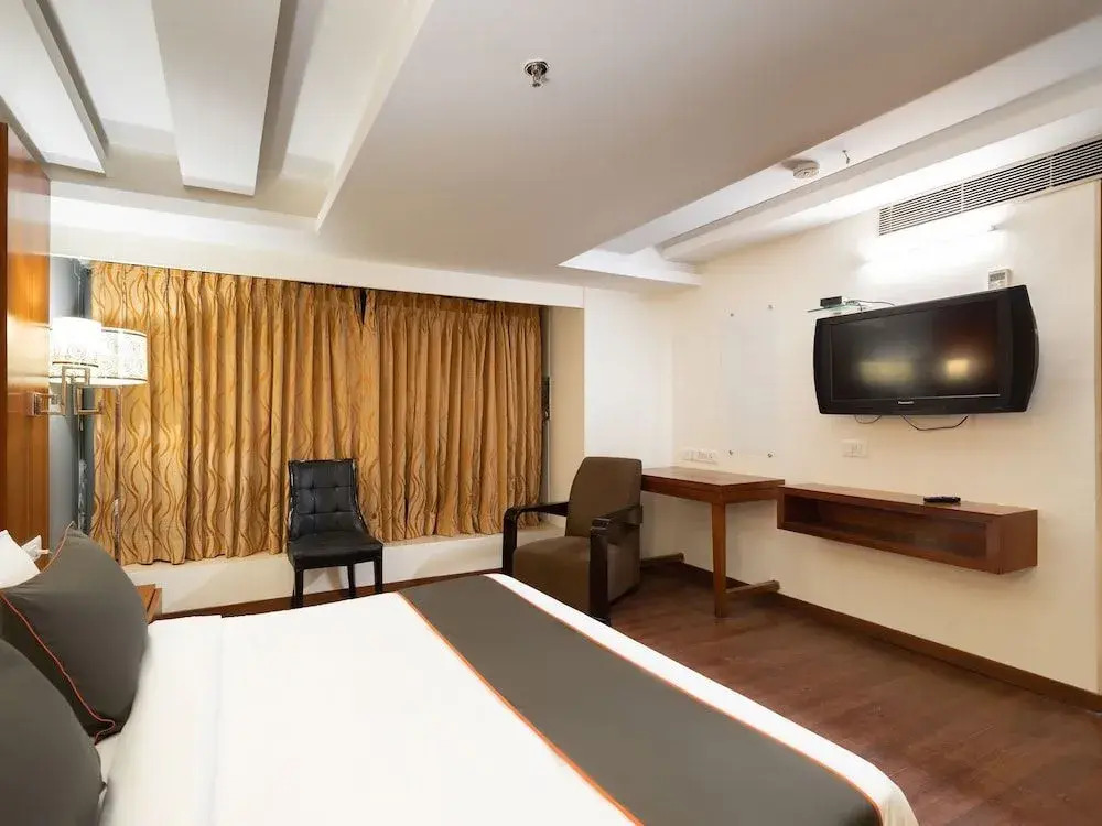 Avalon Hotel by OYO Rooms
