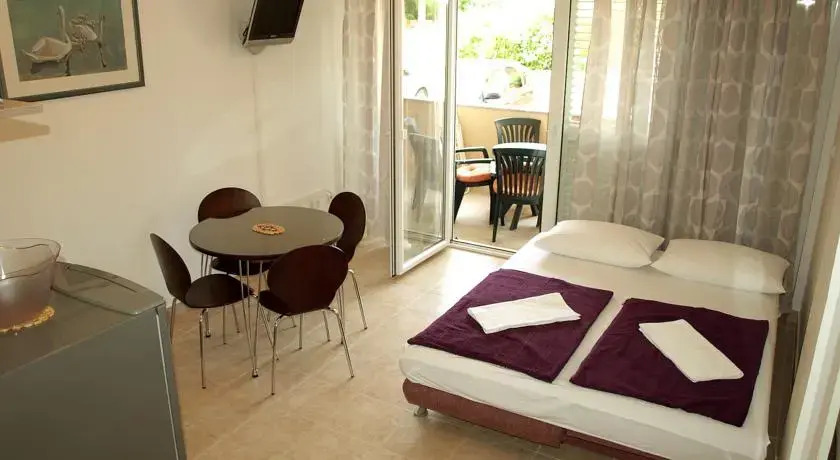 Apartments Cavar