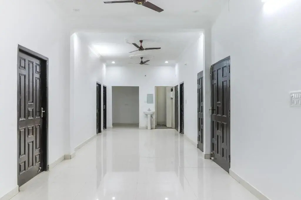 OYO 40723 Brinda Palace