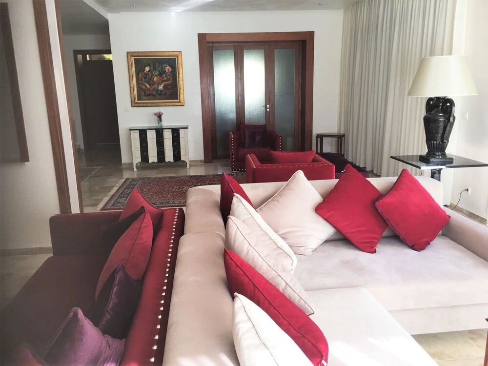 Dar Fatma a Well-appointed, 3-bedroom Villa With a Pool in the Residen
