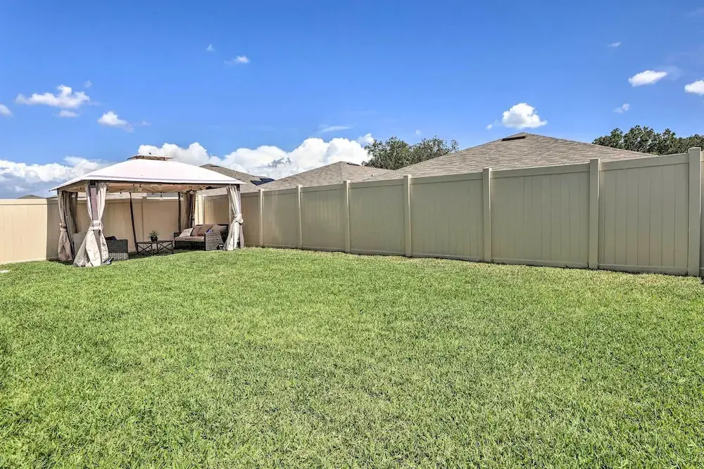 Modern & Bright Ruskin Home Near Bahia Beach!