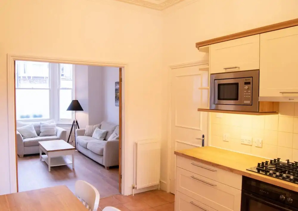 2 Bedroom Apartment Close to Clapham Junction Station