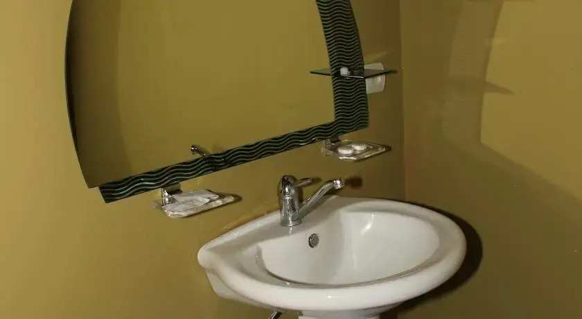 Diplomati Hotel