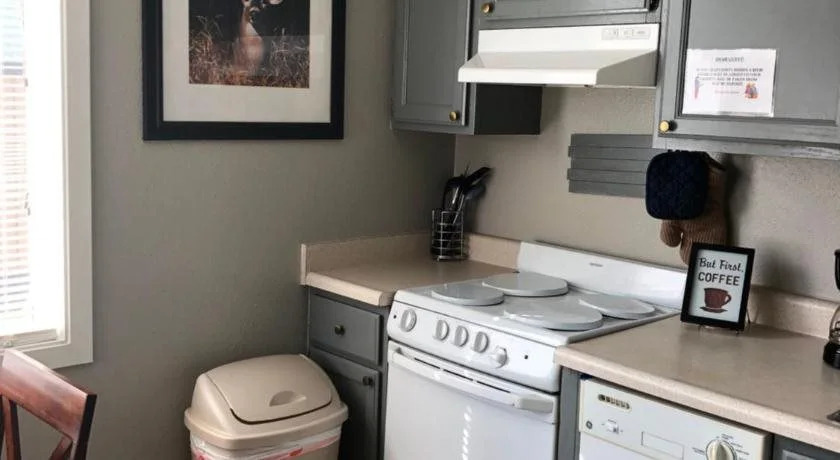 Anchorage Uptown Suites-Condos