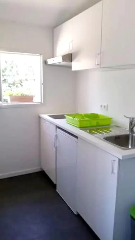 Studio in Grimaud, With Pool Access and Furnished Garden - 900 m From