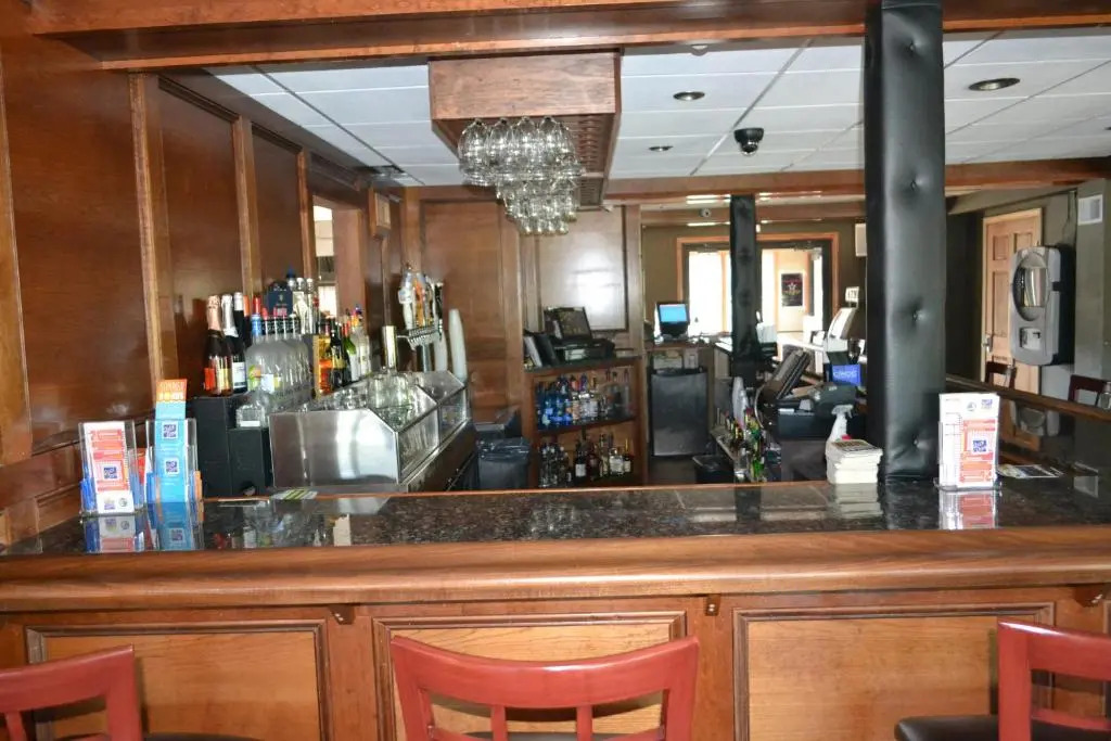 Latham Inn