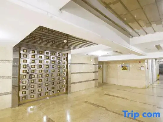 Seven twenty-three Service Apartment