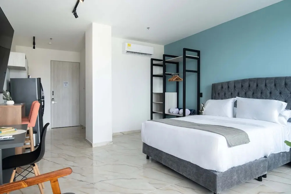 w Inviting 3BR w AC Near Ciudad Amurallada