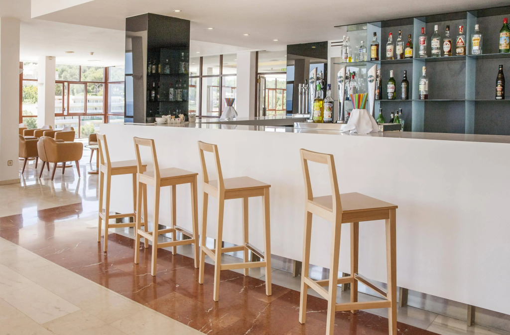 Globales Cala Viñas Adults Only 16+
