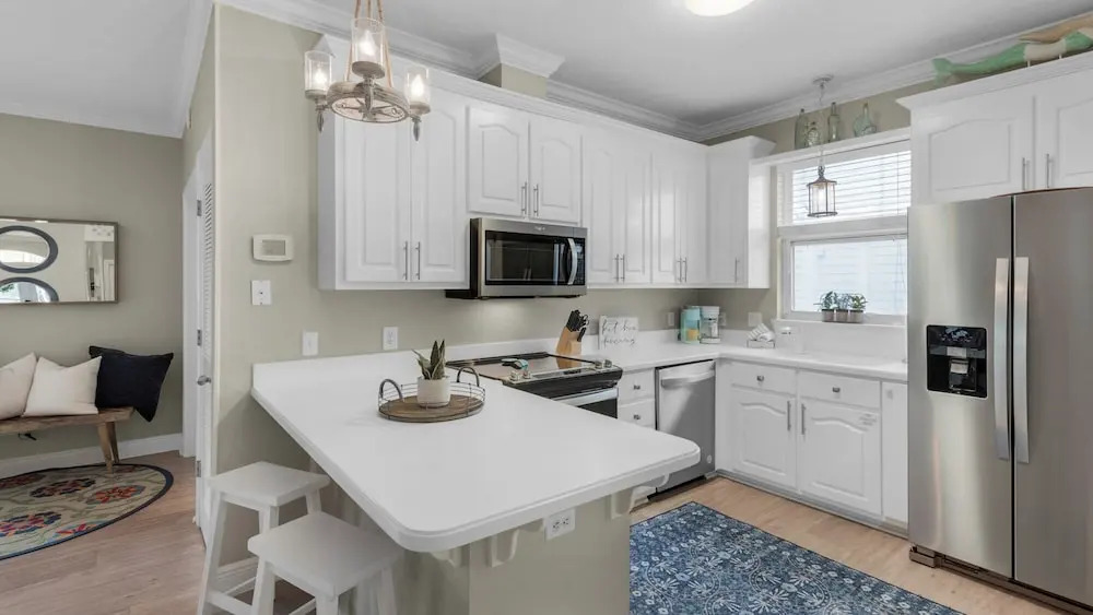 Classic Seagrove Beach Cottage- Minutes to Gulf, Steps to Pool