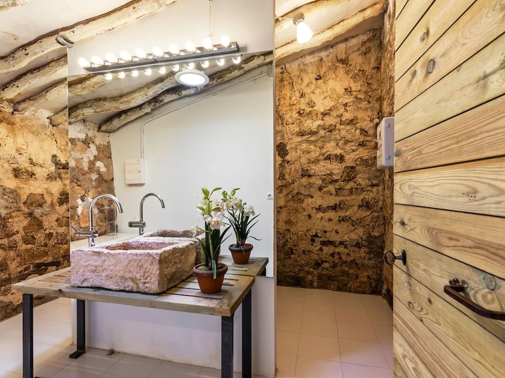 Cozy Fraga Country Escape