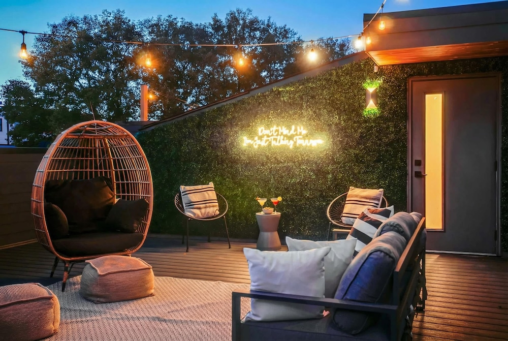 NEW 24 Guests 2 Rooftop Decks Near Downtown