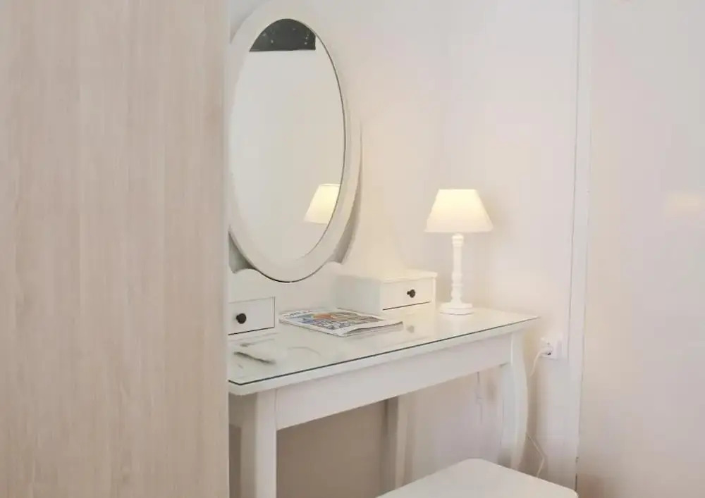 Suite 2 Bedrooms