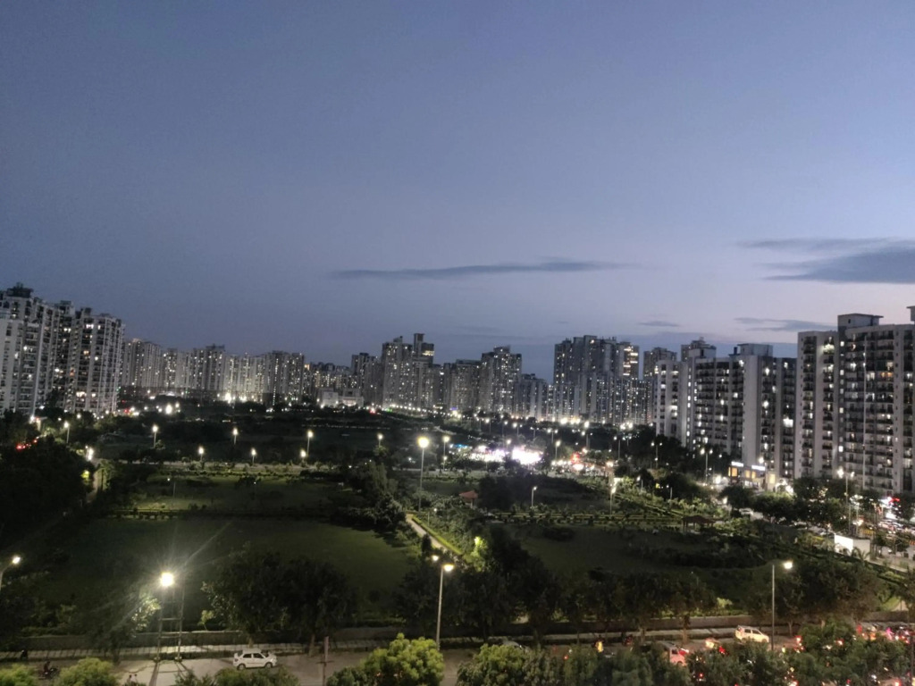 Luxury Studio Apartment in Central Noida by TFS-11