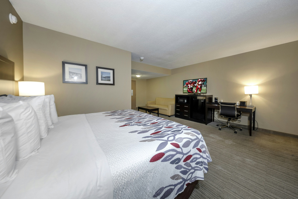 Red Roof Inn & Suites Newburgh - Stewart Airport West Point