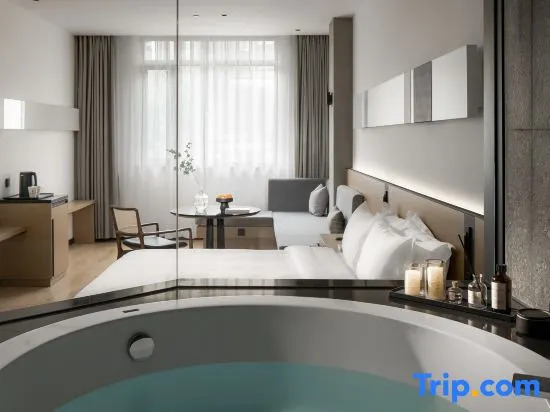 SFEEL Designer Hotel (Chengdu Huaxi Park)
