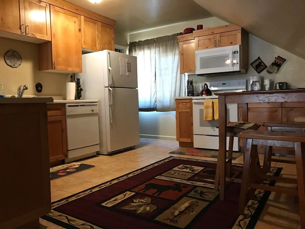 Heavenly Ski Run Cottages