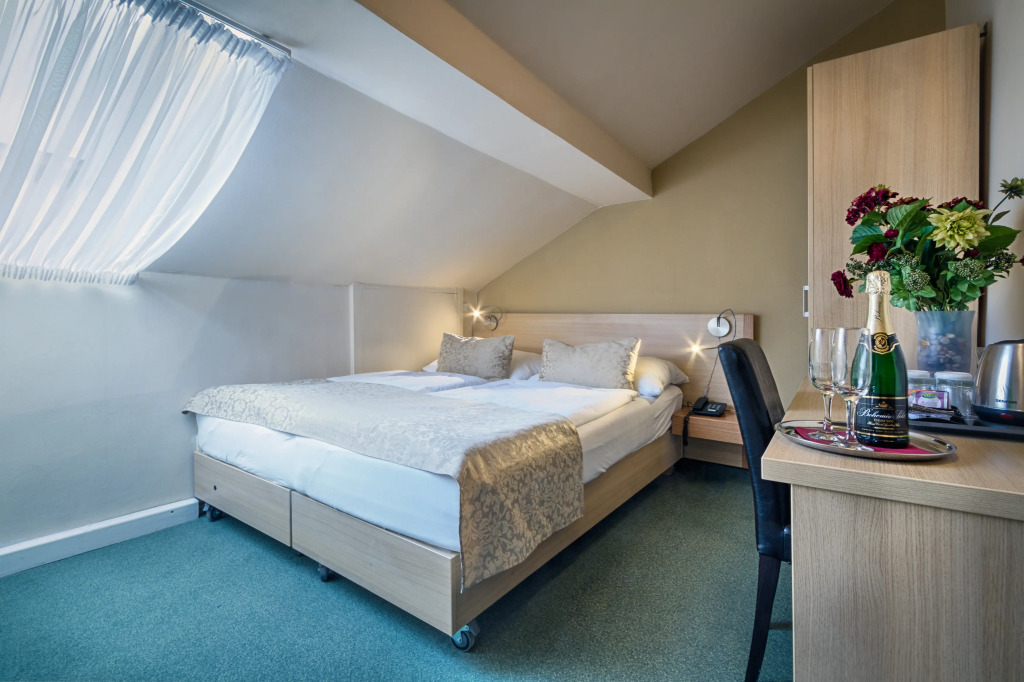 Hotel Taurus