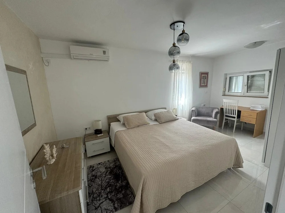 Studio Apartments with Terrace near Sea - Angelas Apartments