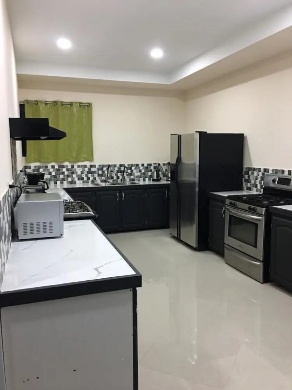 Island Vibes Suites