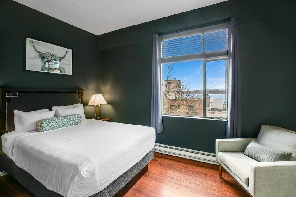 Oxford Seattle