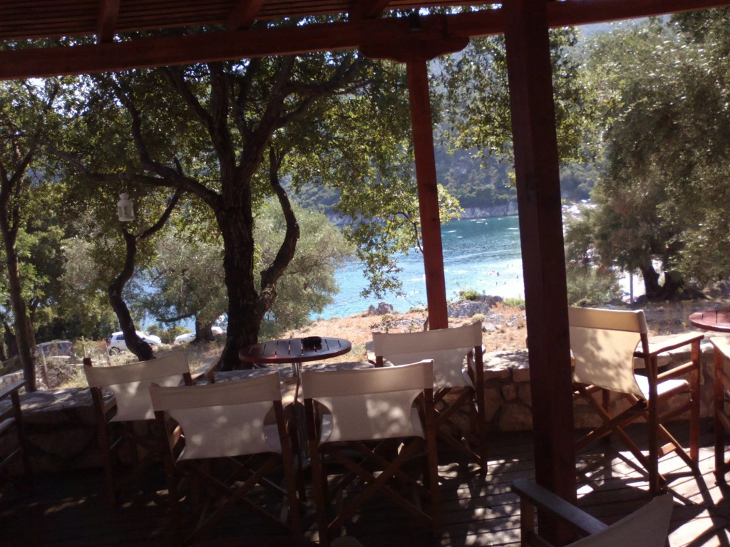 Mikros Gialos Apartments