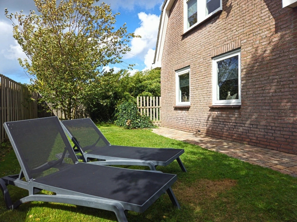 Charming Beachside Base in Noordwijk