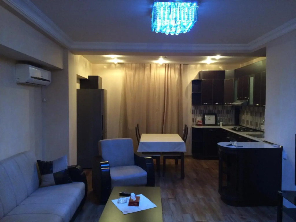 Yeznik Koghbatsi - Amiryan crossroads 2 bedroom Comfortable apartment with Balcony KO333